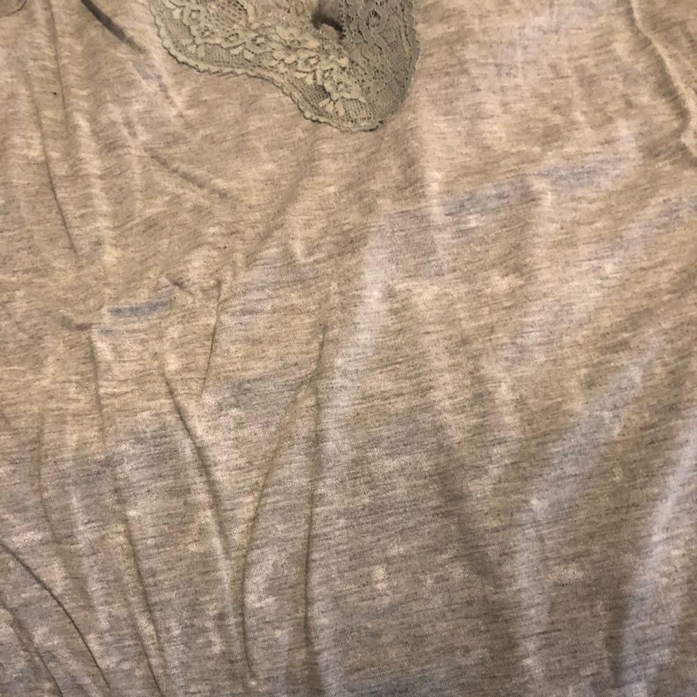 ⬇️ LAST 1 SZ MD Light MARBLED gray lace trimmed SOFT tank - Picture 3 of 3